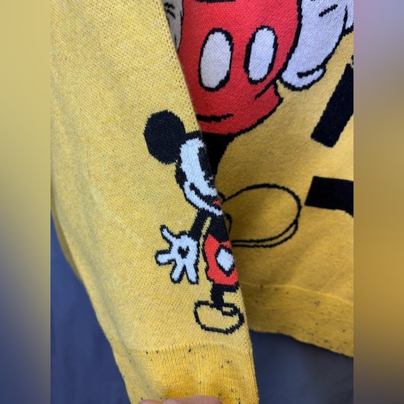 Authentic Disney Mickey Mouse on front Pullover Sweater Yellow/Black Size XL - Picture 3 of 13